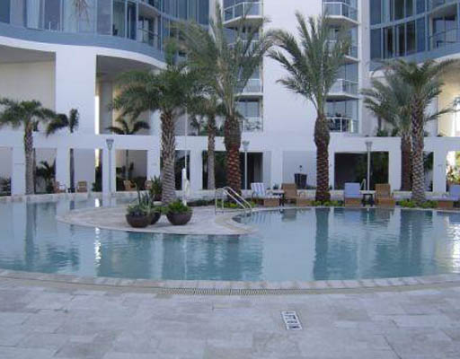 Las Olas River House