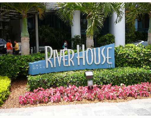 Las Olas River House