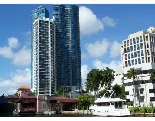 Las Olas River House